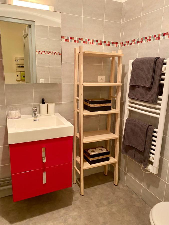Newly Renovated Ground Floor Apartment Close To Thermes Bagnères-de-Luchon Eksteriør billede